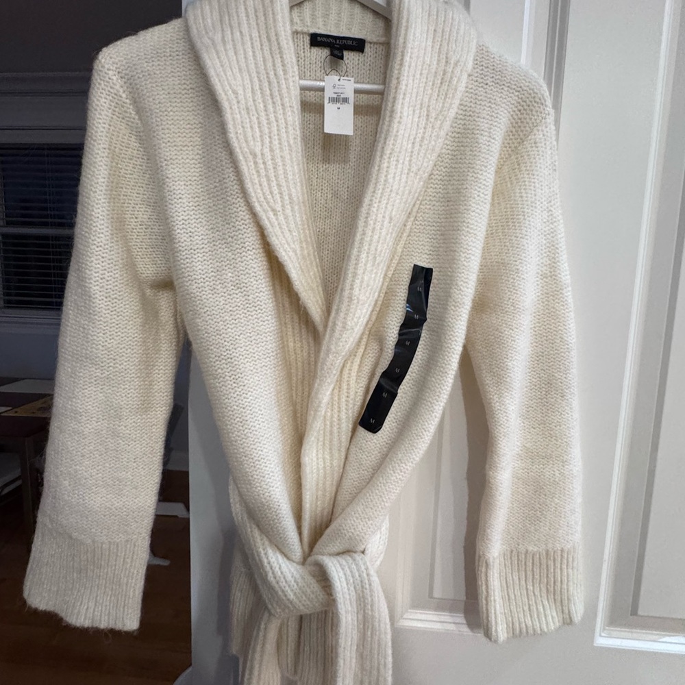 Banana Republic Women's Cream Cardigan Sweater